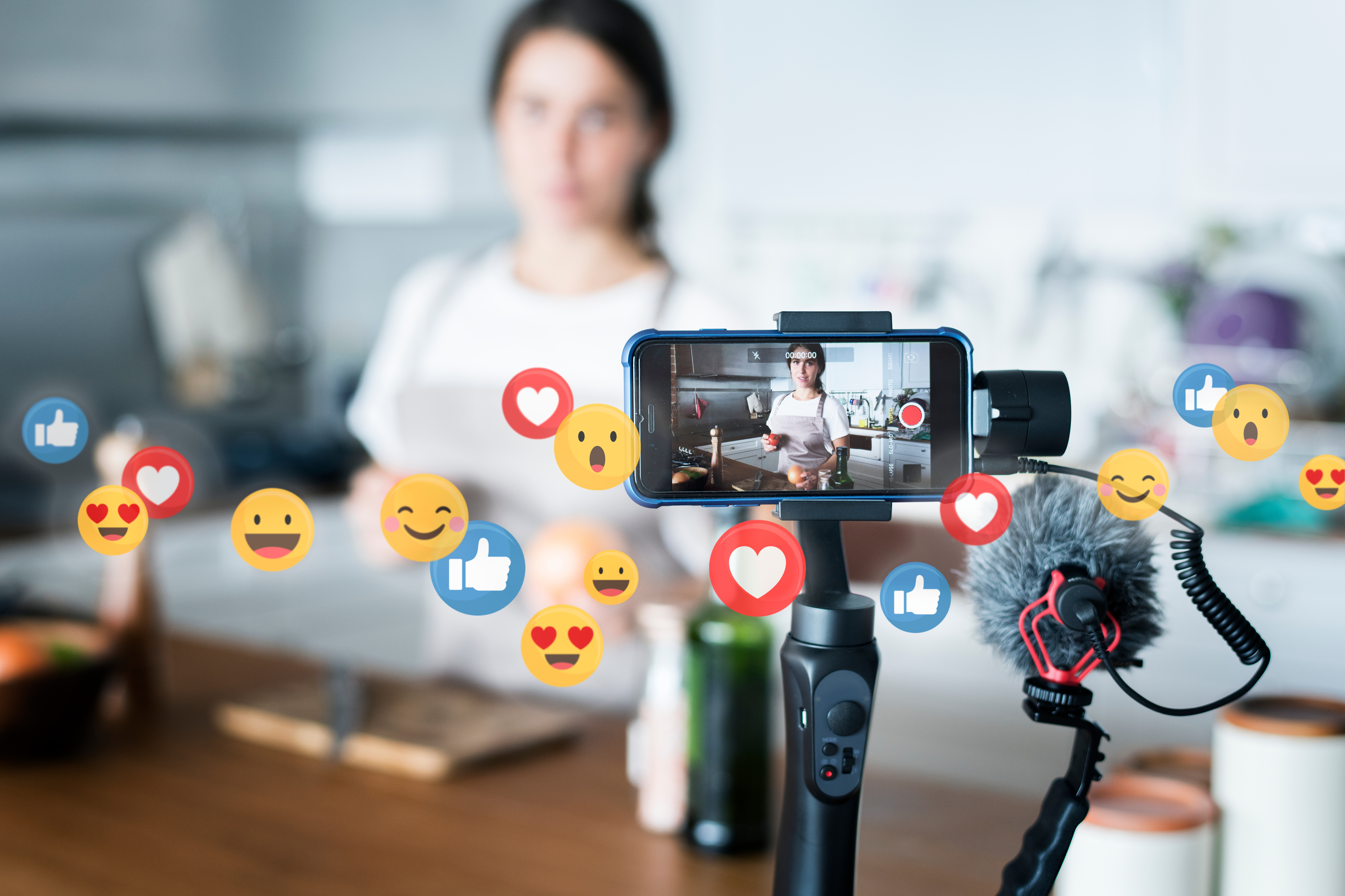 nano-influencer shooting video